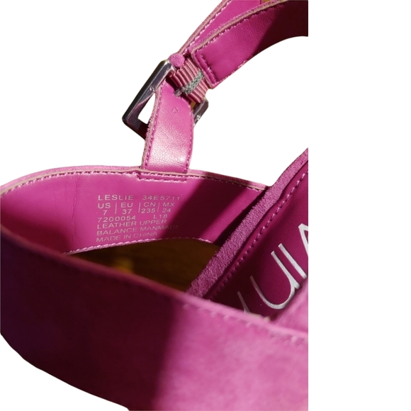 Calvin Klein Leslie Wedge Suede Sandal SZ: 7 - Picture 6 of 7